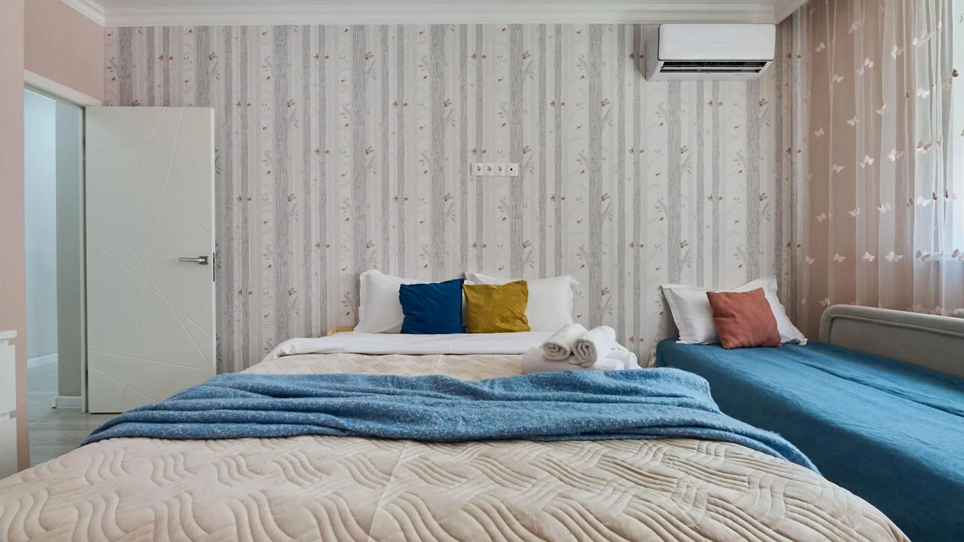 Как Дома - Семейная Квартира На 5 Человек Apartment Almaty 0*,  Kazakhstan