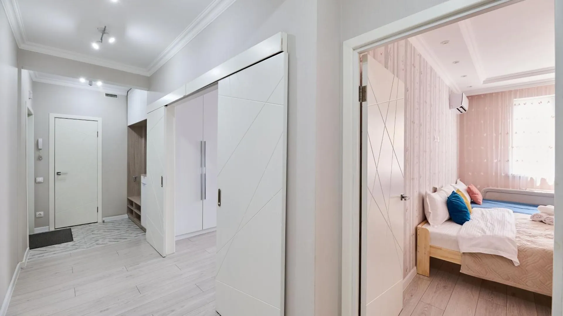 Как Дома - Семейная Квартира На 5 Человек Apartment Almaty